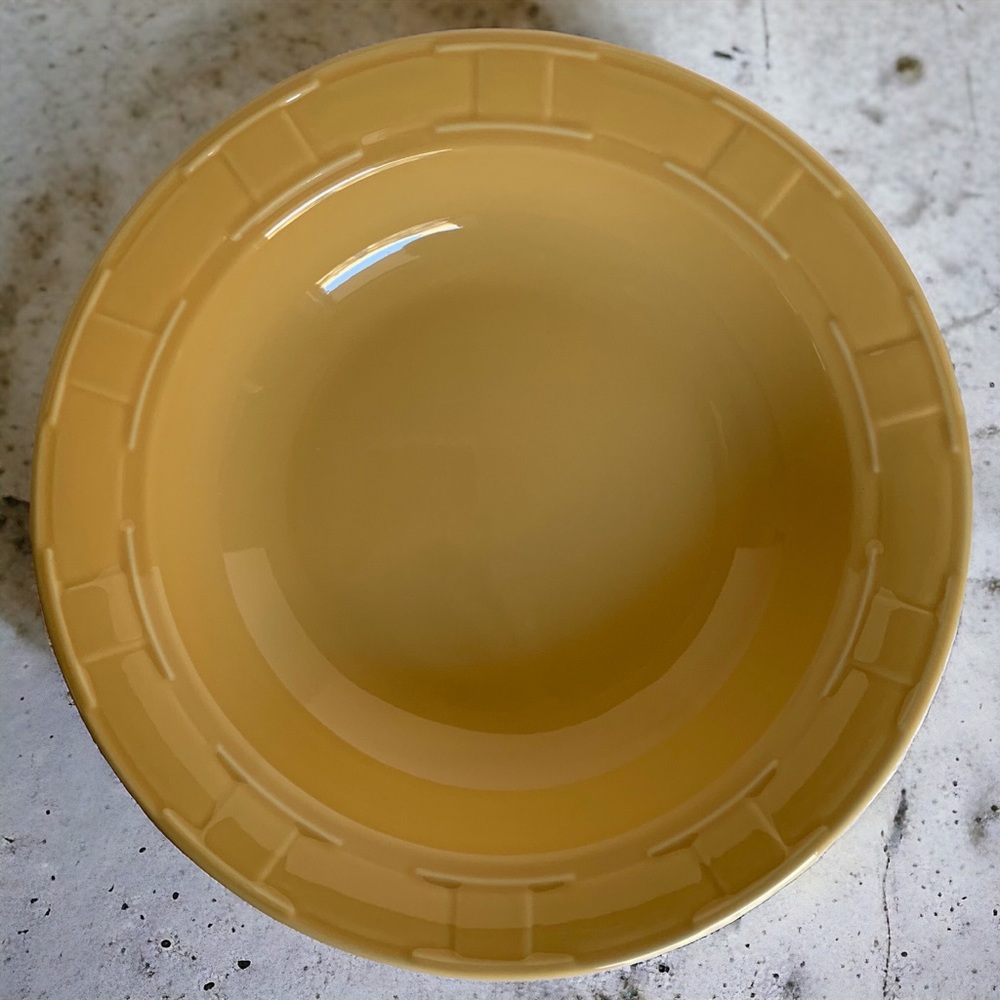 Longaberger 40 ounce Pasta Bowl - Butternut Woven Traditions Pottery